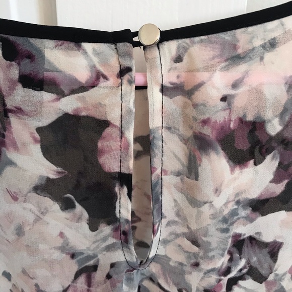 Forever 21 Floral Blouse - Picture 4 of 5